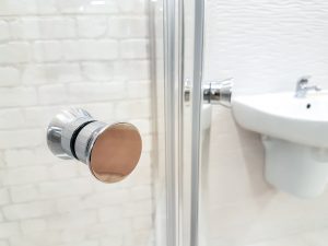 glass-door-partition-for-bathrooms